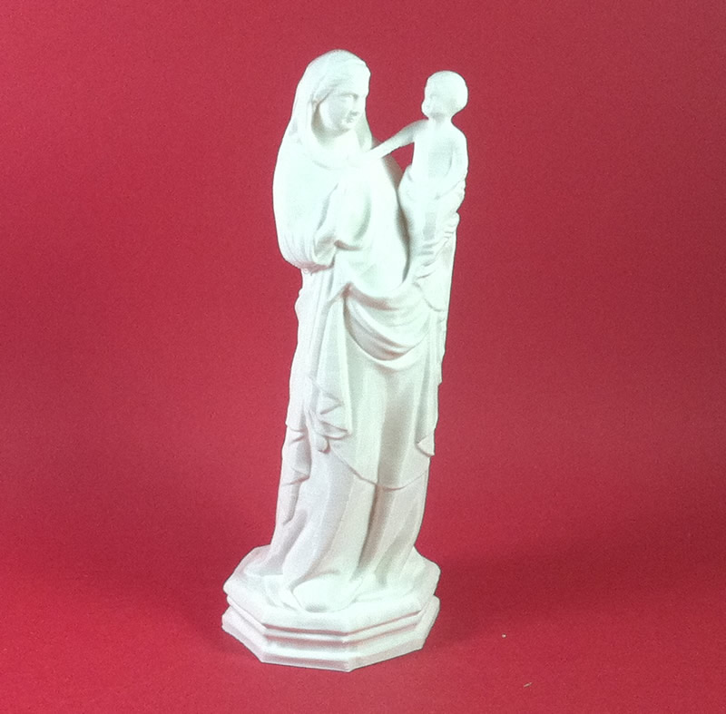 Άγαλμα Παναγίας με παιδί Χριστό