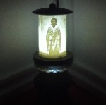 ΗΛΕΚΤΡΙΚΟ ΚΑΝΤΗΛΙ ΜΕ ΤΟΝ ΑΓΙΟ ΑΝΔΡΟΜΑΧΟ ΜΙΚΡΟ