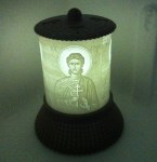 ΗΛΕΚΤΡΙΚΟ ΚΑΝΤΗΛΙ ΜΕ ΤΟΝ ΑΓΙΟ ΕΥΓΕΝΙΟ