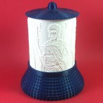 ΗΛΕΚΤΡΙΚΟ ΚΑΝΤΗΛΙ ΜΕ ΤΟΝ ΑΓΙΟ ΜΙΛΤΙΑΔΗ ΜΠΛΕ