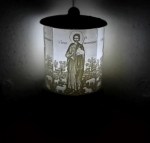 ΗΛΕΚΤΡΙΚΟ ΚΑΝΤΗΛΙ ΜΕ ΤΟΝ ΑΓΙΟ ΘΕΜΙΣΤΟΚΛΗ