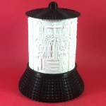 ΗΛΕΚΤΡΙΚΟ ΚΑΝΤΗΛΙ ΜΕ ΤΗΝ ΥΨΩΣΗ ΤΟΥ ΤΙΜΙΟΥ ΣΤΑΥΡΟΥ ΜΑΥΡΟ