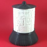 ΗΛΕΚΤΡΙΚΟ ΚΑΝΤΗΛΙ ΜΕ ΤΗΝ ΥΨΩΣΗ ΤΟΥ ΤΙΜΙΟΥ ΣΤΑΥΡΟΥ ΓΚΡΙ