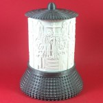 ΗΛΕΚΤΡΙΚΟ ΚΑΝΤΗΛΙ ΜΕ ΤΗΝ ΥΨΩΣΗ ΤΟΥ ΤΙΜΙΟΥ ΣΤΑΥΡΟΥ ΑΣΗΜΙ