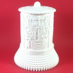 ΗΛΕΚΤΡΙΚΟ ΚΑΝΤΗΛΙ ΜΕ ΤΗΝ ΥΨΩΣΗ ΤΟΥ ΤΙΜΙΟΥ ΣΤΑΥΡΟΥ ΛΕΥΚΟ